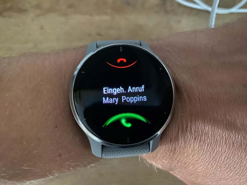 Man sieht die Garmin Venu 2.